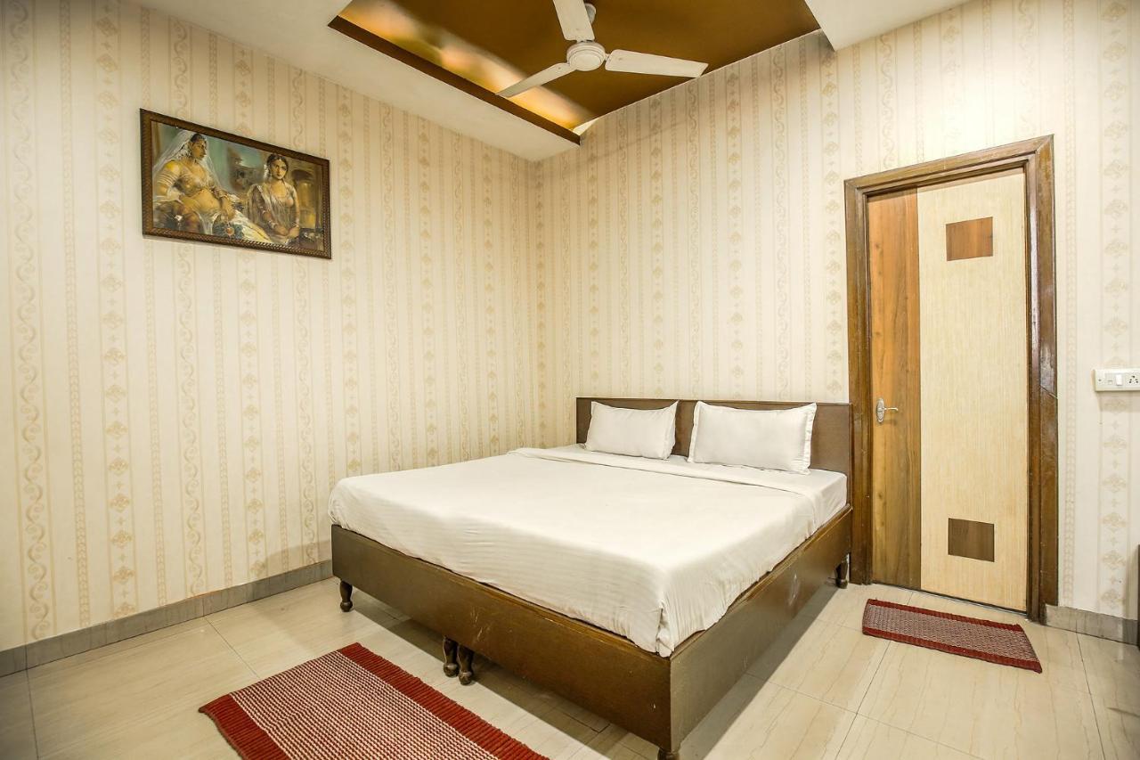Hotel Hk Continental Amritsar Eksteriør billede