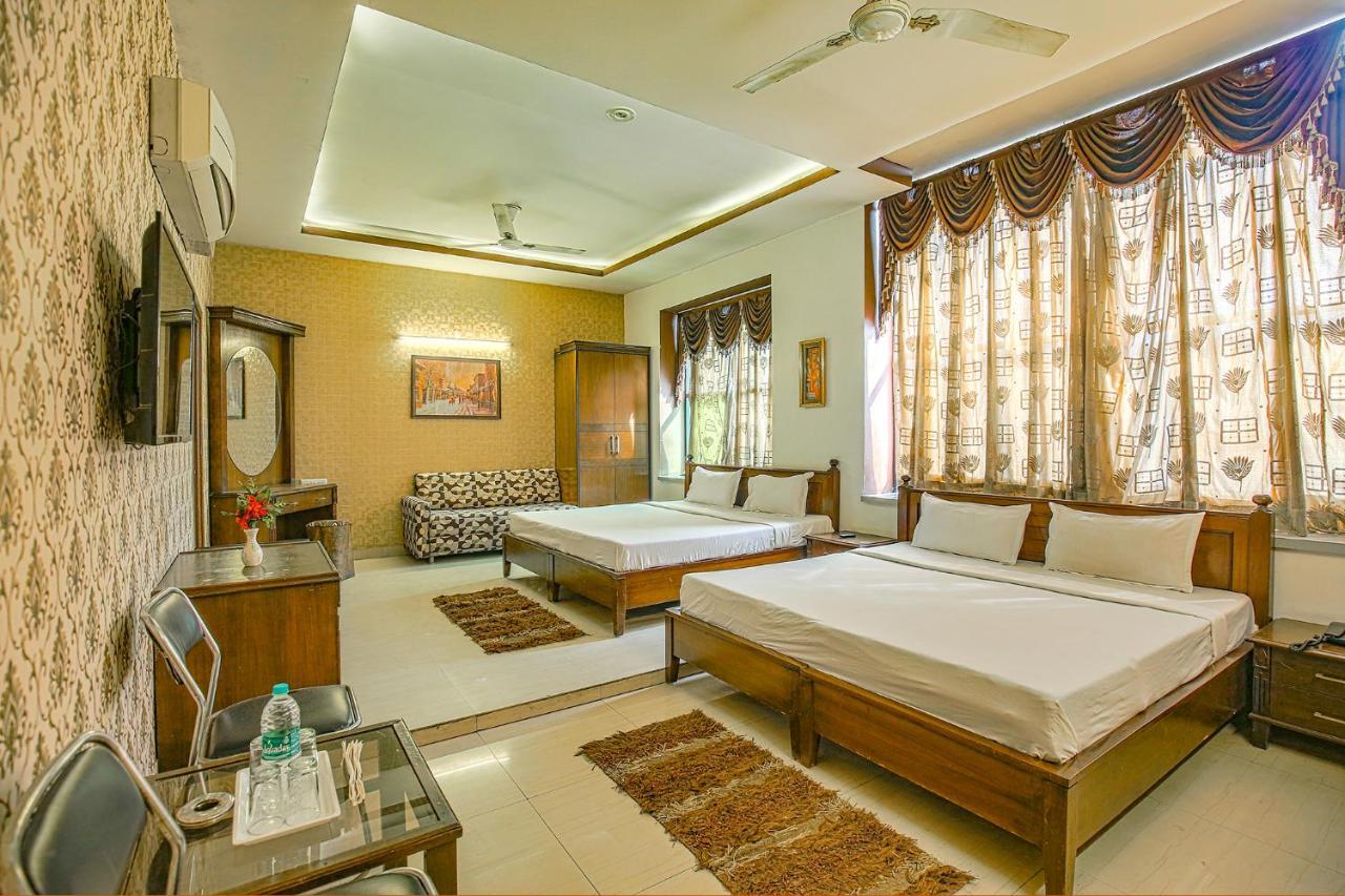 Hotel Hk Continental Amritsar Eksteriør billede