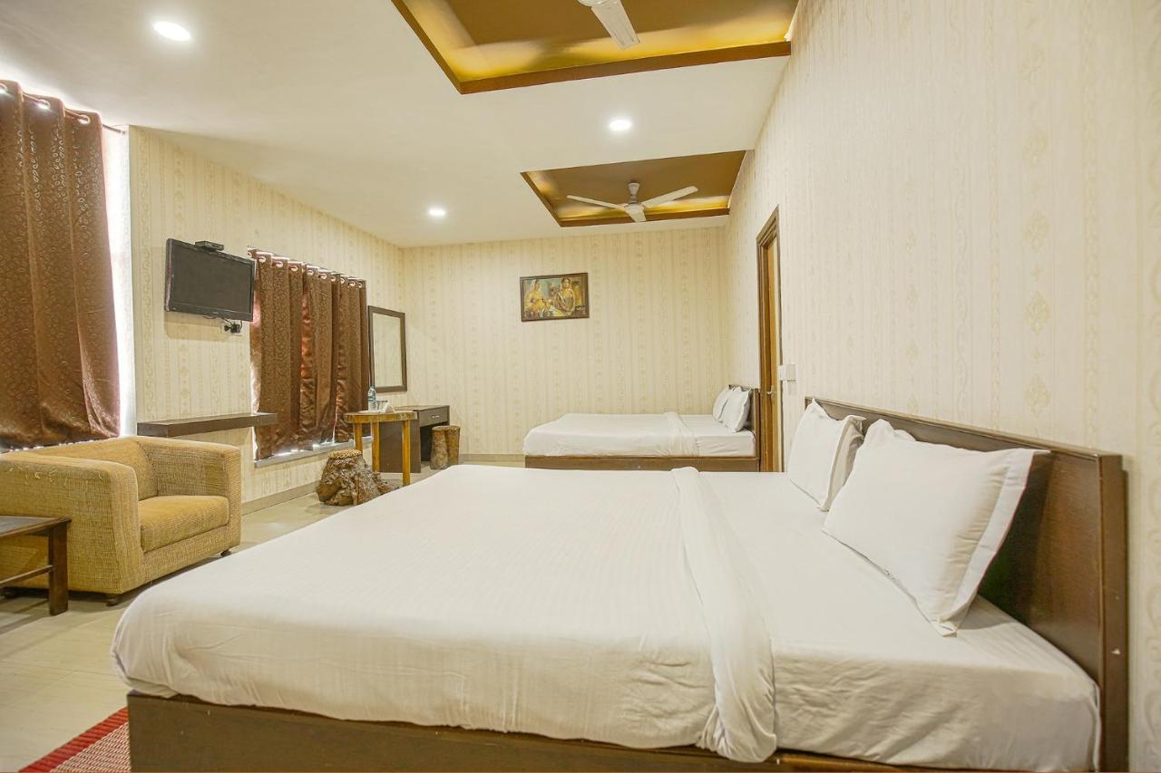 Hotel Hk Continental Amritsar Eksteriør billede