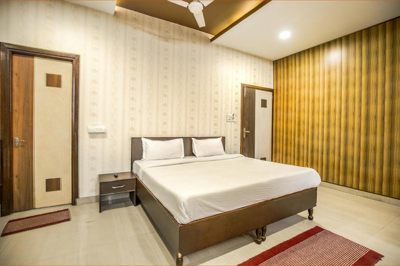 Hotel Hk Continental Amritsar Eksteriør billede