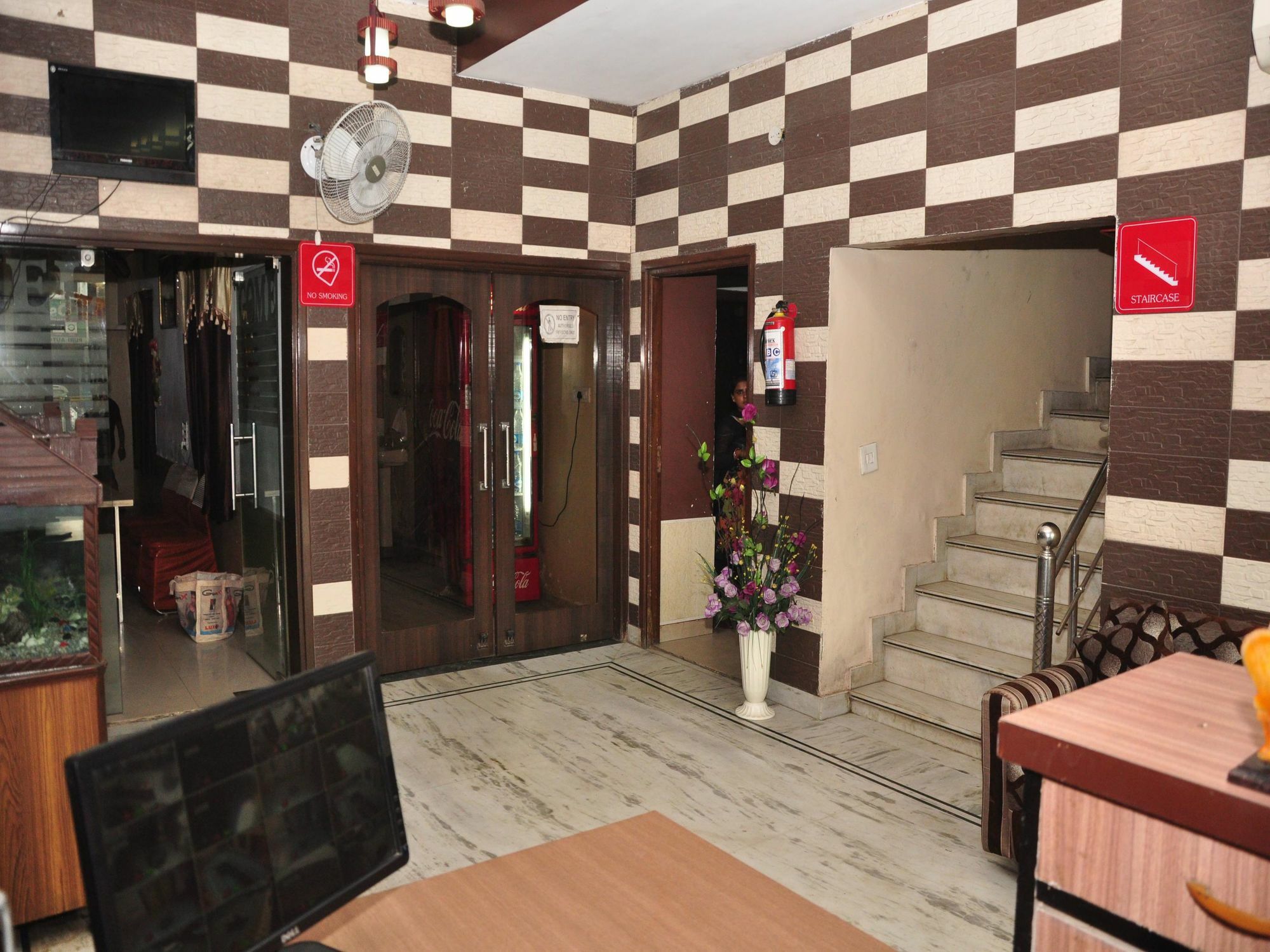 Hotel Hk Continental Amritsar Eksteriør billede